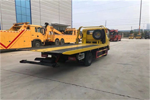 平原非事故拖车